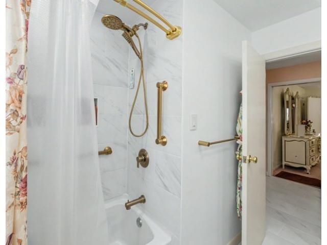 99 Myrtle Street, Manchester, NH 03104