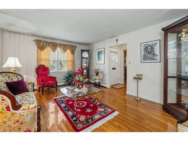 99 Myrtle Street, Manchester, NH 03104