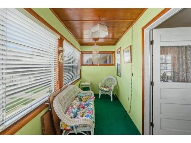 99 Myrtle Street, Manchester, NH 03104