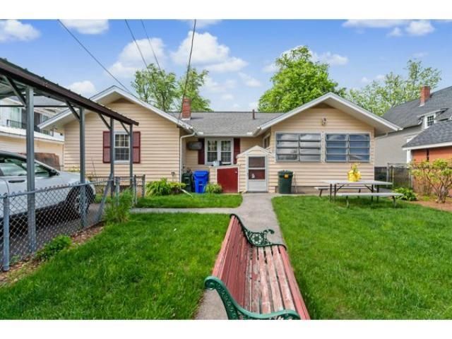 99 Myrtle Street, Manchester, NH 03104