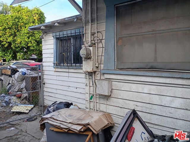 1457 E 56th Street, Los Angeles, CA 90011