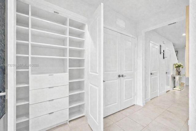 492 NE 4th Ln, Florida City, FL 33034