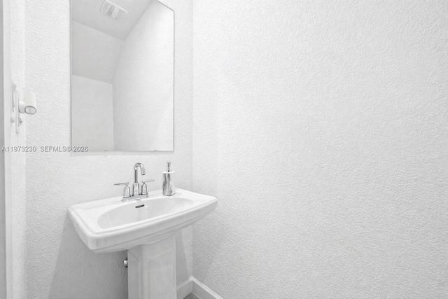 492 NE 4th Ln, Florida City, FL 33034