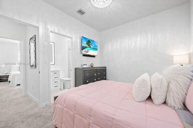 492 NE 4th Ln, Florida City, FL 33034