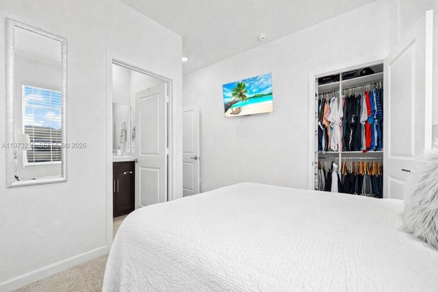 492 NE 4th Ln, Florida City, FL 33034