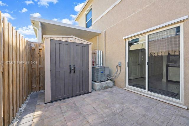 492 NE 4th Ln, Florida City, FL 33034