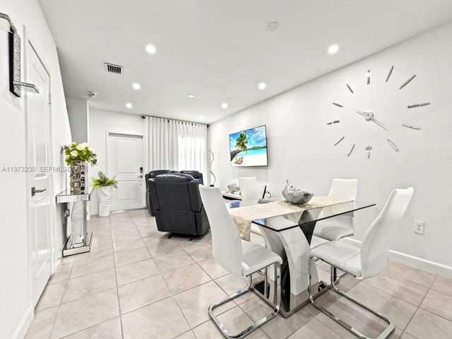 492 NE 4th Ln, Florida City, FL 33034