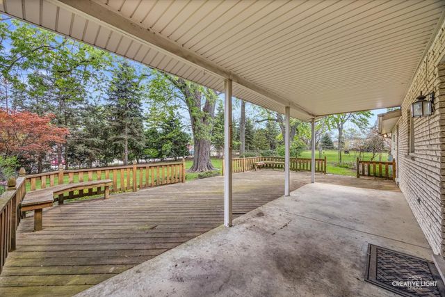 305 S Lambert Road, Glen Ellyn, IL 60137