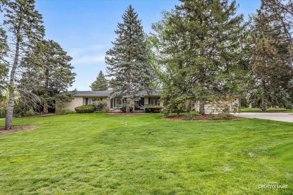 305 S Lambert Road, Glen Ellyn, IL 60137