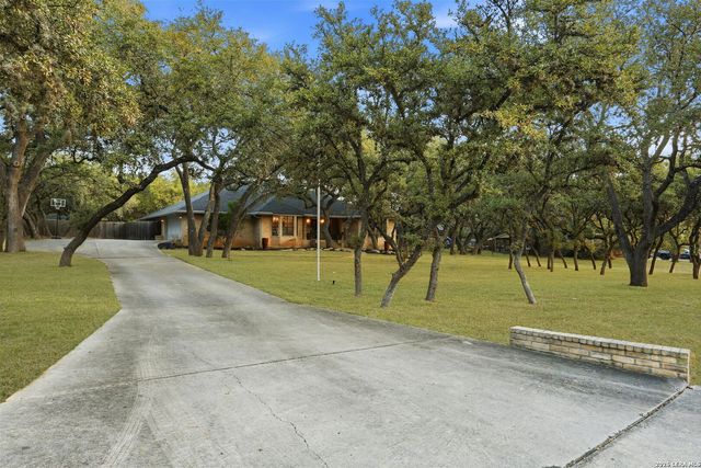 8633 Classic Oaks, San Antonio, TX 78255