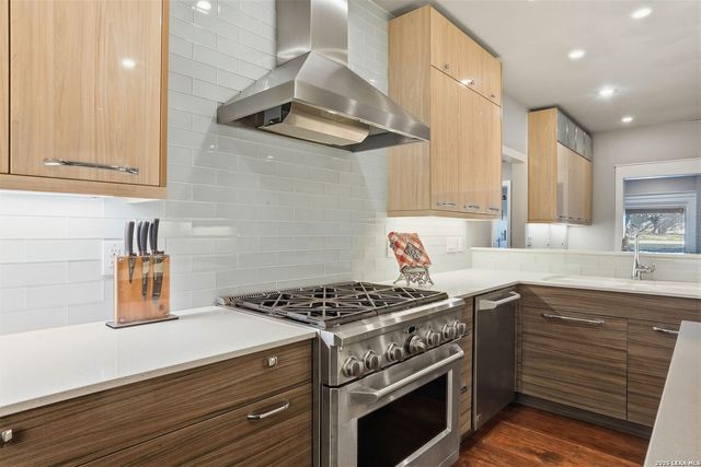 8633 Classic Oaks, San Antonio, TX 78255