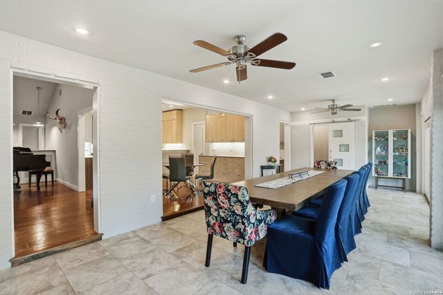 8633 Classic Oaks, San Antonio, TX 78255