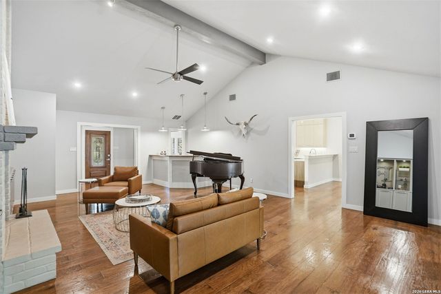 8633 Classic Oaks, San Antonio, TX 78255