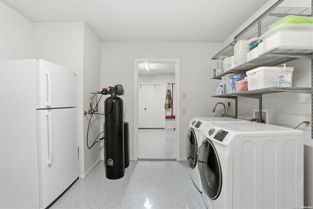 8633 Classic Oaks, San Antonio, TX 78255