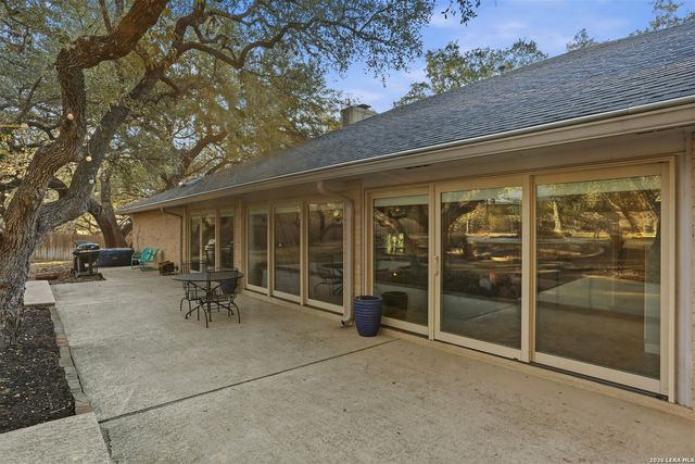 8633 Classic Oaks, San Antonio, TX 78255