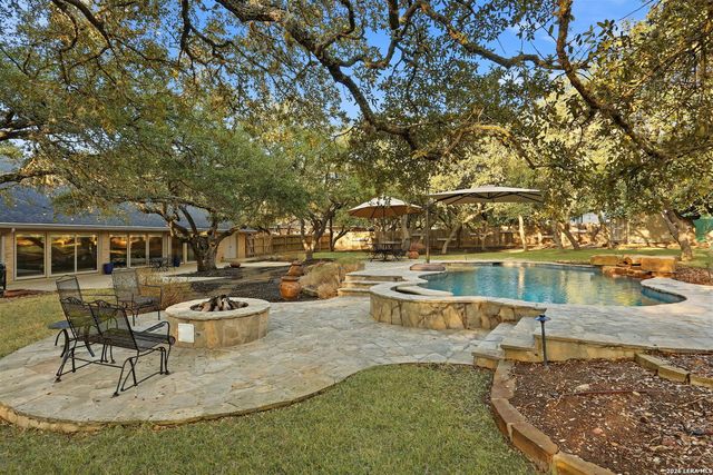 8633 Classic Oaks, San Antonio, TX 78255