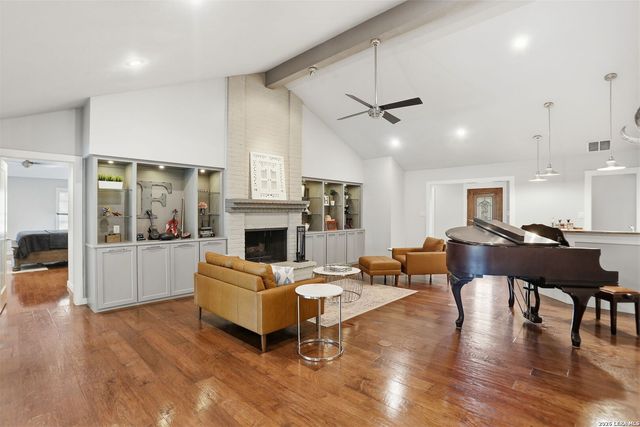 8633 Classic Oaks, San Antonio, TX 78255