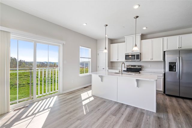 6003 Atlin Ln, Monaca, PA 15061
