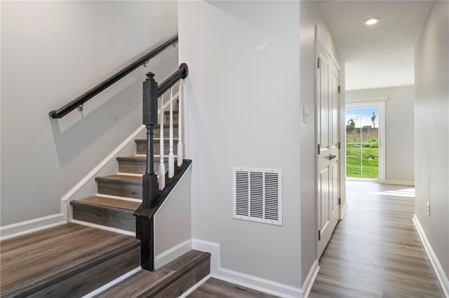 6003 Atlin Ln, Monaca, PA 15061