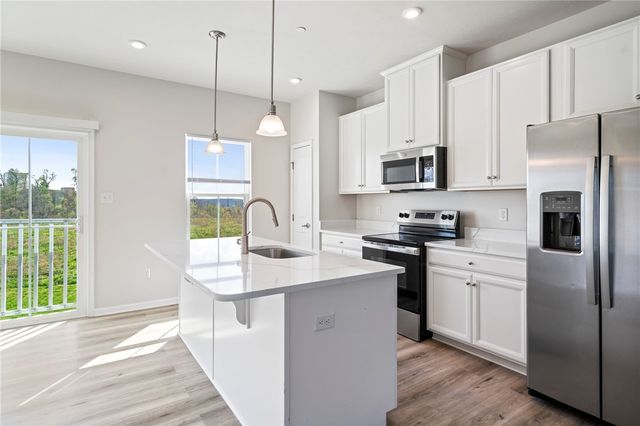 6003 Atlin Ln, Monaca, PA 15061