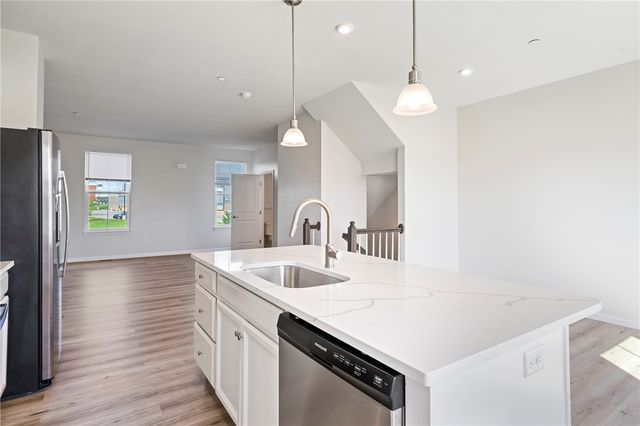 6003 Atlin Ln, Monaca, PA 15061