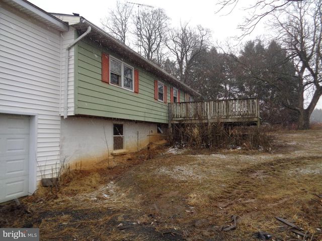 3330 FOX HILL DRIVE, Chambersburg, PA 17202