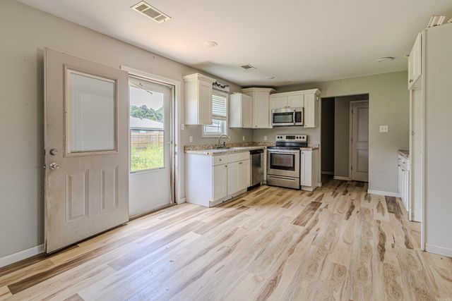 104 Stacy Drive, Paragould, AR 72450