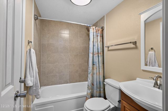 3015 Bonita Road, Gautier, MS 39553