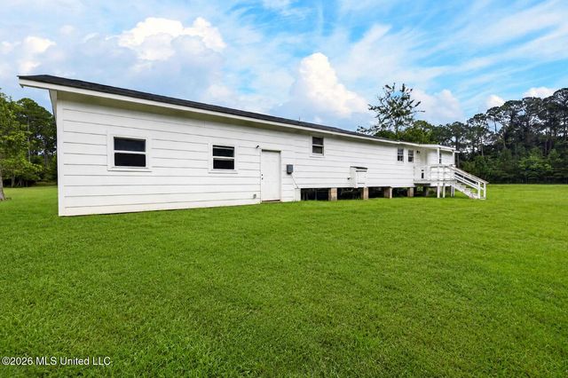 3015 Bonita Road, Gautier, MS 39553