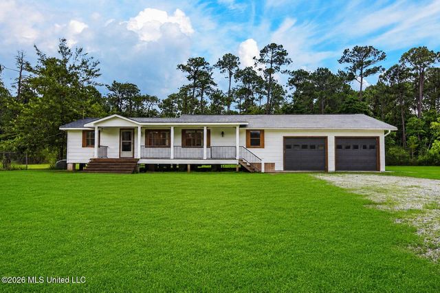 3015 Bonita Road, Gautier, MS 39553