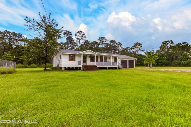 3015 Bonita Road, Gautier, MS 39553