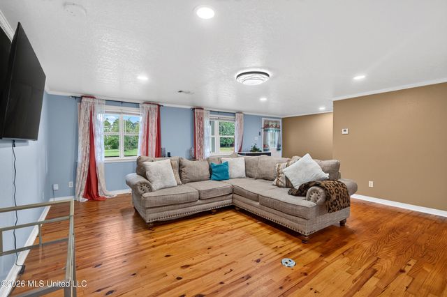 3015 Bonita Road, Gautier, MS 39553