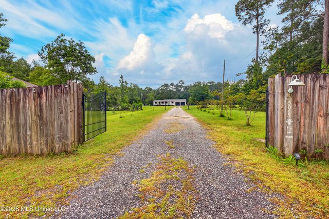 3015 Bonita Road, Gautier, MS 39553