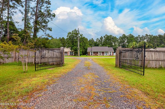 3015 Bonita Road, Gautier, MS 39553