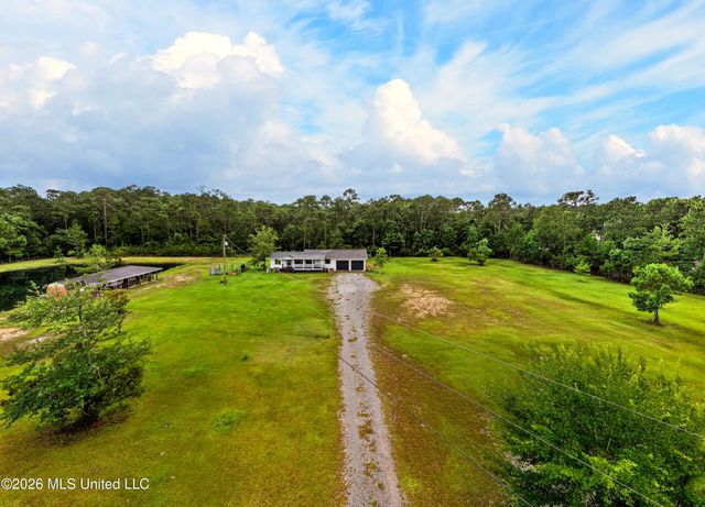 3015 Bonita Road, Gautier, MS 39553