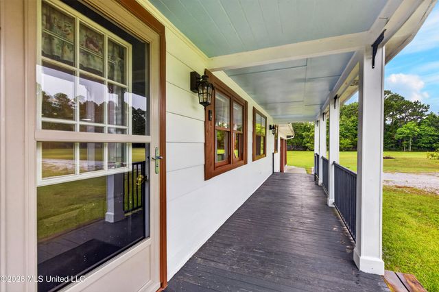 3015 Bonita Road, Gautier, MS 39553