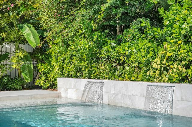 4191 Battersea Rd, Miami, FL 33133