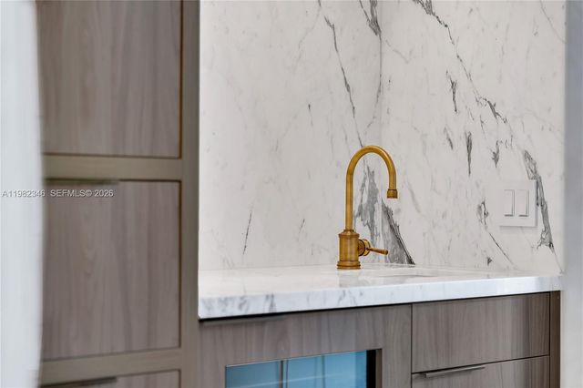 4191 Battersea Rd, Miami, FL 33133