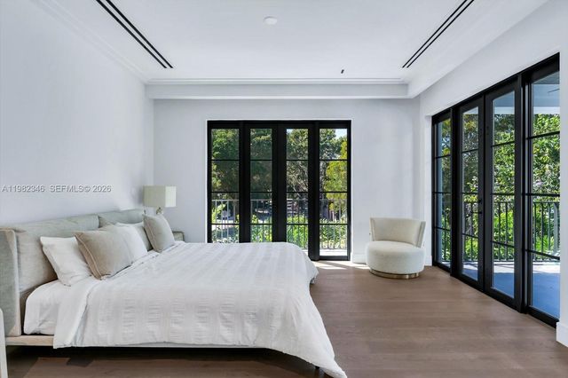 4191 Battersea Rd, Miami, FL 33133