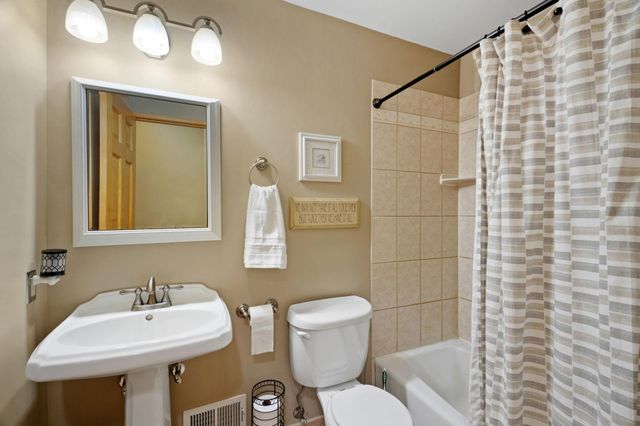 7645 84th Avenue N, Greenfield, MN 55373