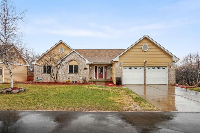 7645 84th Avenue N, Greenfield, MN 55373