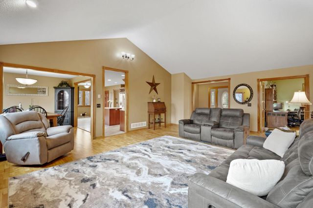 7645 84th Avenue N, Greenfield, MN 55373