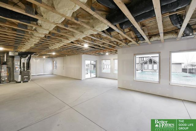 19058 Camelback Circle, Gretna, NE 68136