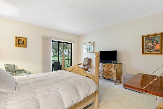 11863 Wimbledon Circle 426, Wellington, FL 33414