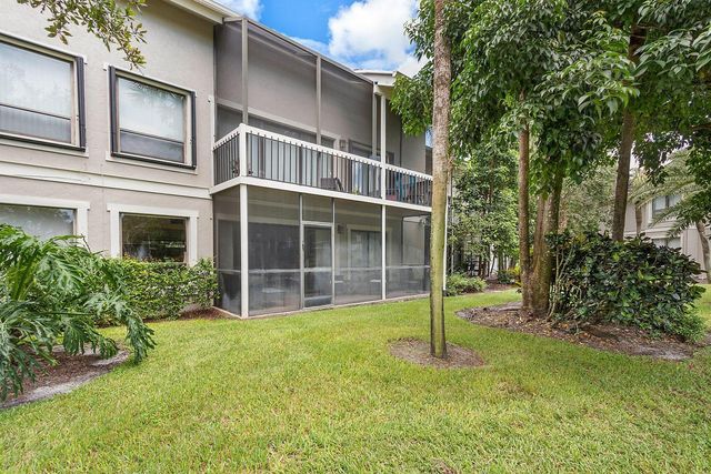 11863 Wimbledon Circle 426, Wellington, FL 33414