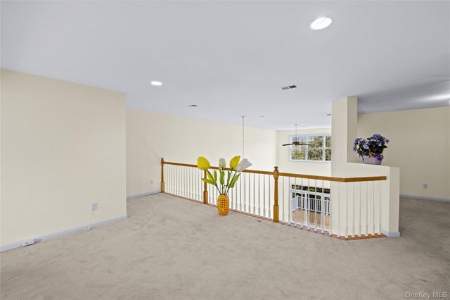 100 Cove Lane 100, East Setauket, NY 11733