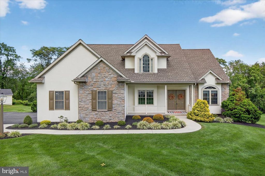 18 FARMINGTON WAY, New Providence, PA 17560