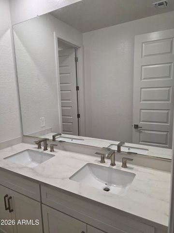 9730 S 11TH Place S, Phoenix, AZ 85042