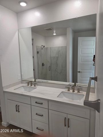 9730 S 11TH Place S, Phoenix, AZ 85042