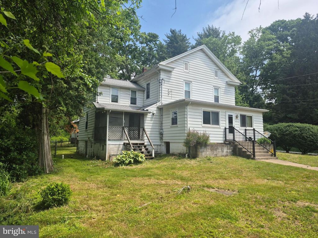 147 CRISSINGER HILL RD, Sunbury, PA 17801